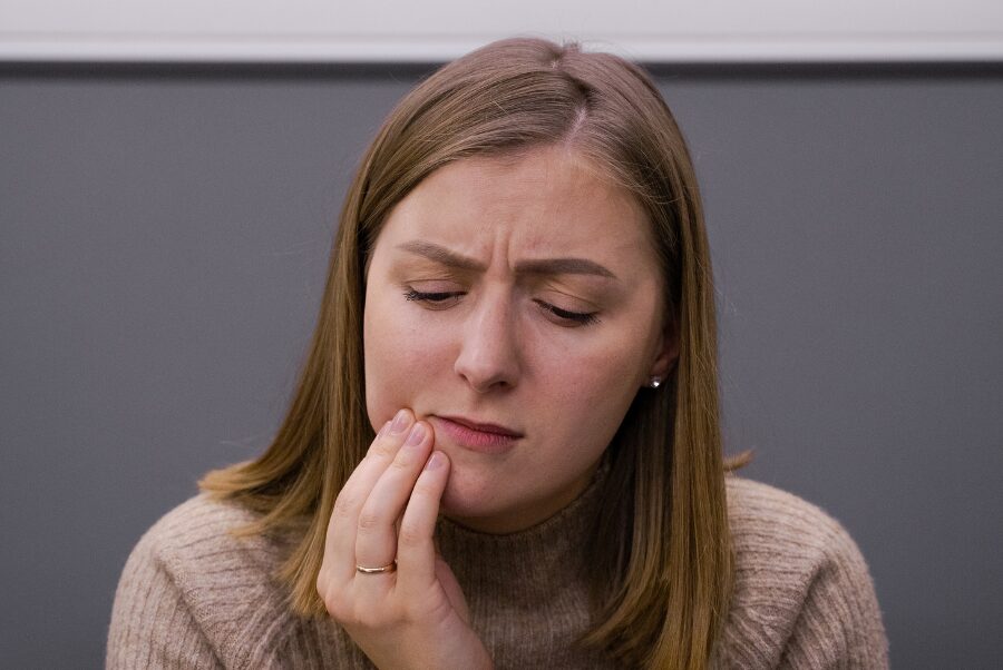 Tooth sensitivity after teeth whitening in Alexandria VA